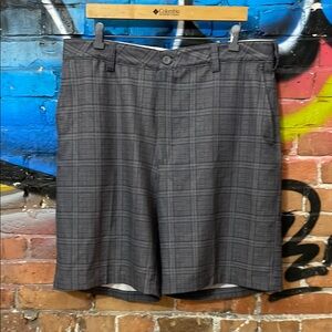 REEBOK GOLF-men’s gray/sliver plaid poly blend stretch flat front shorts